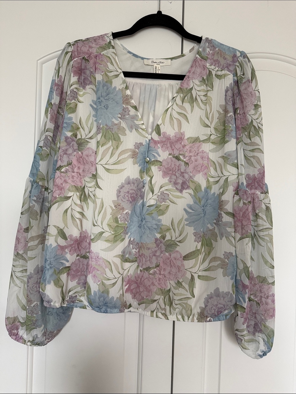 Henry & Belle Pastel Floral V-Neck Long-Sleeve Blouse - Cream